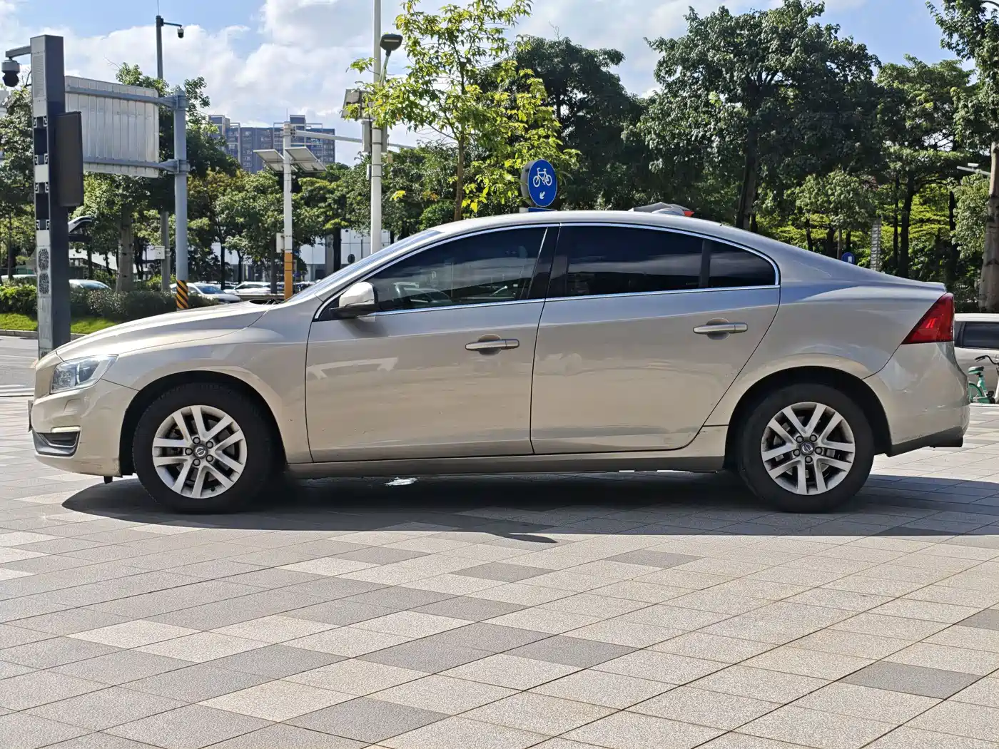 Photo 9 - Volvo S60