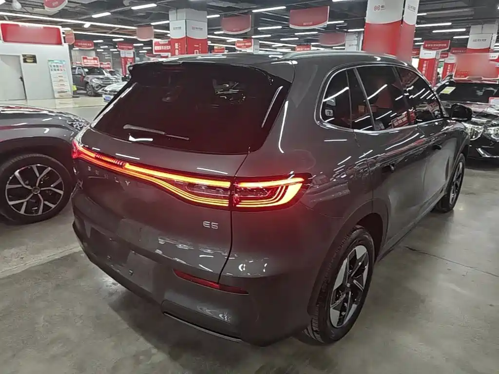 Photo 7 - Geely Galaxy Galaxy E5