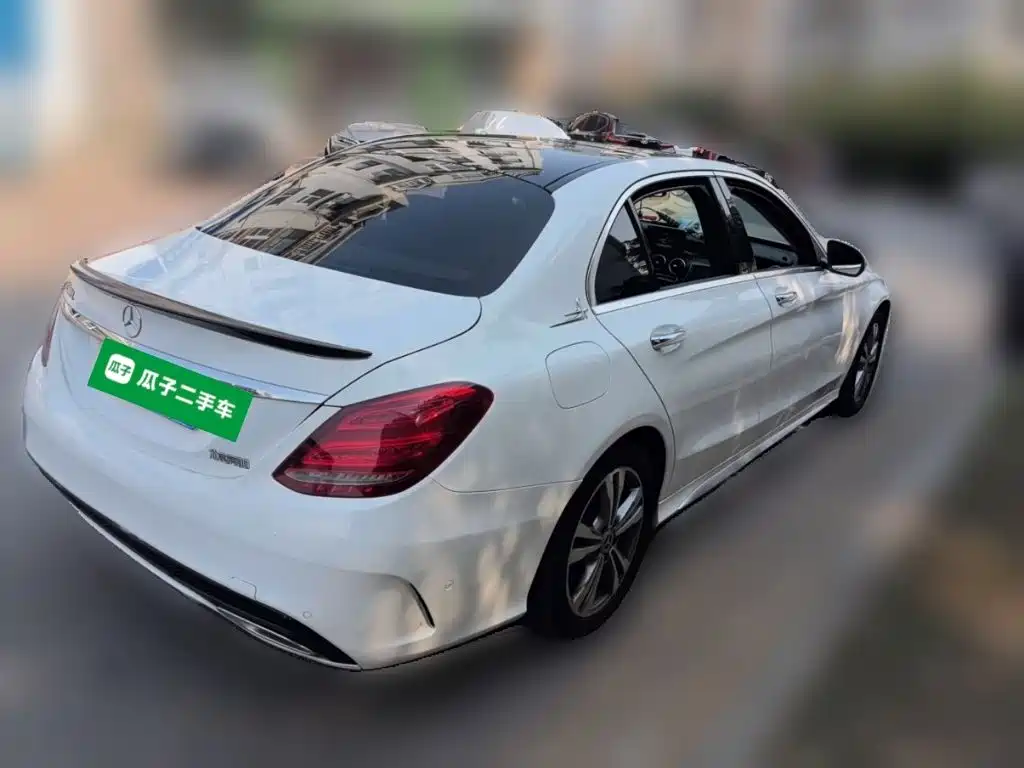 Photo 8 - Mercedes-Benz C-Class