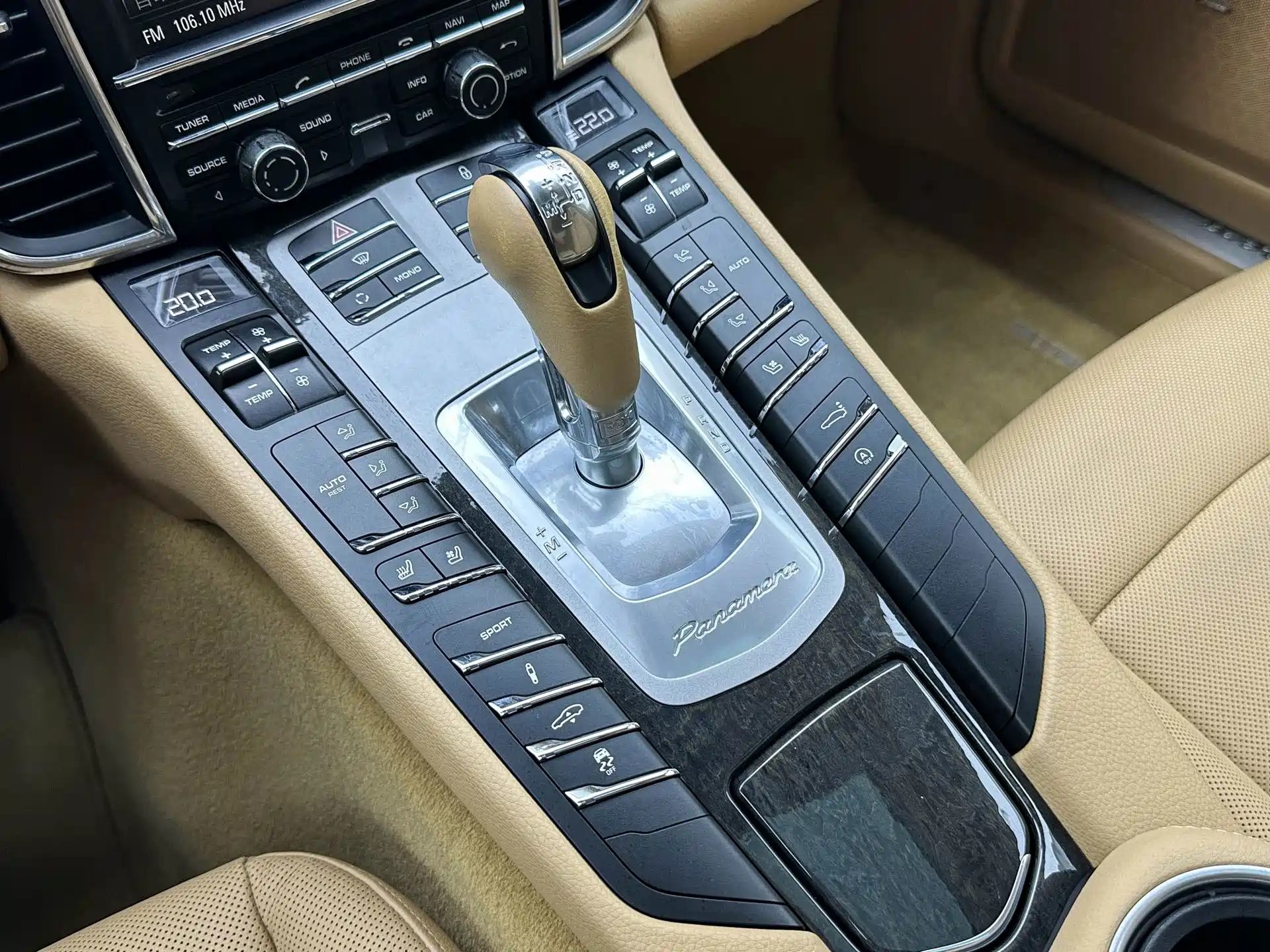Photo 24 - Porsche Panamera