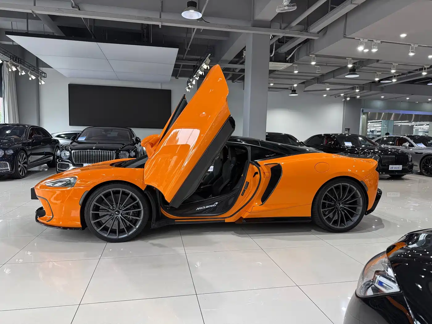 McLaren GT 2023 2023 4.0T Standard Model