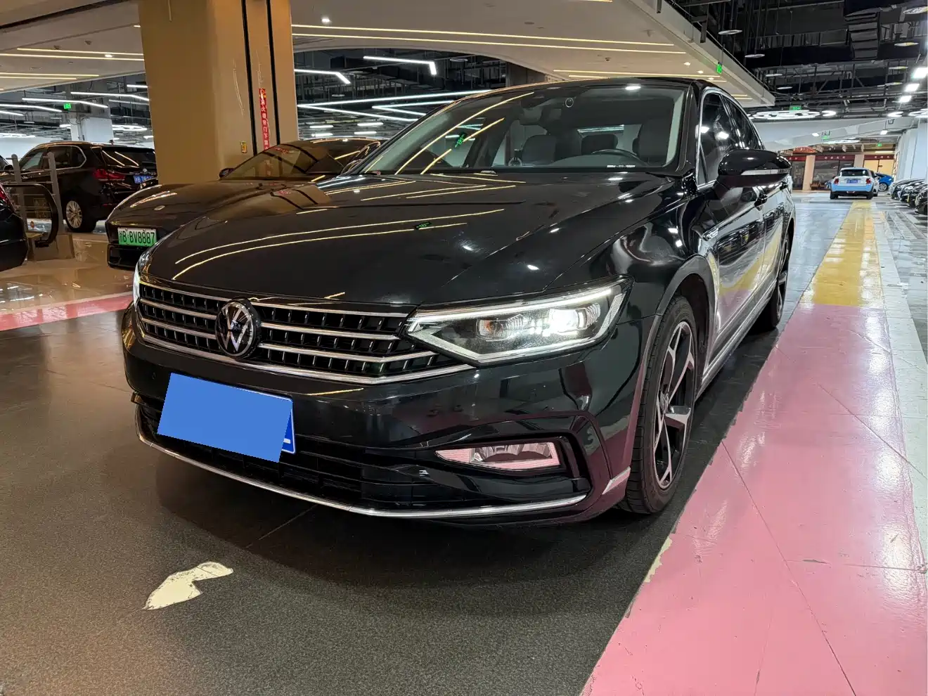Volkswagen Magotan 2023 Model 2 Million Commemorative Edition 330TSI DSG Luxury