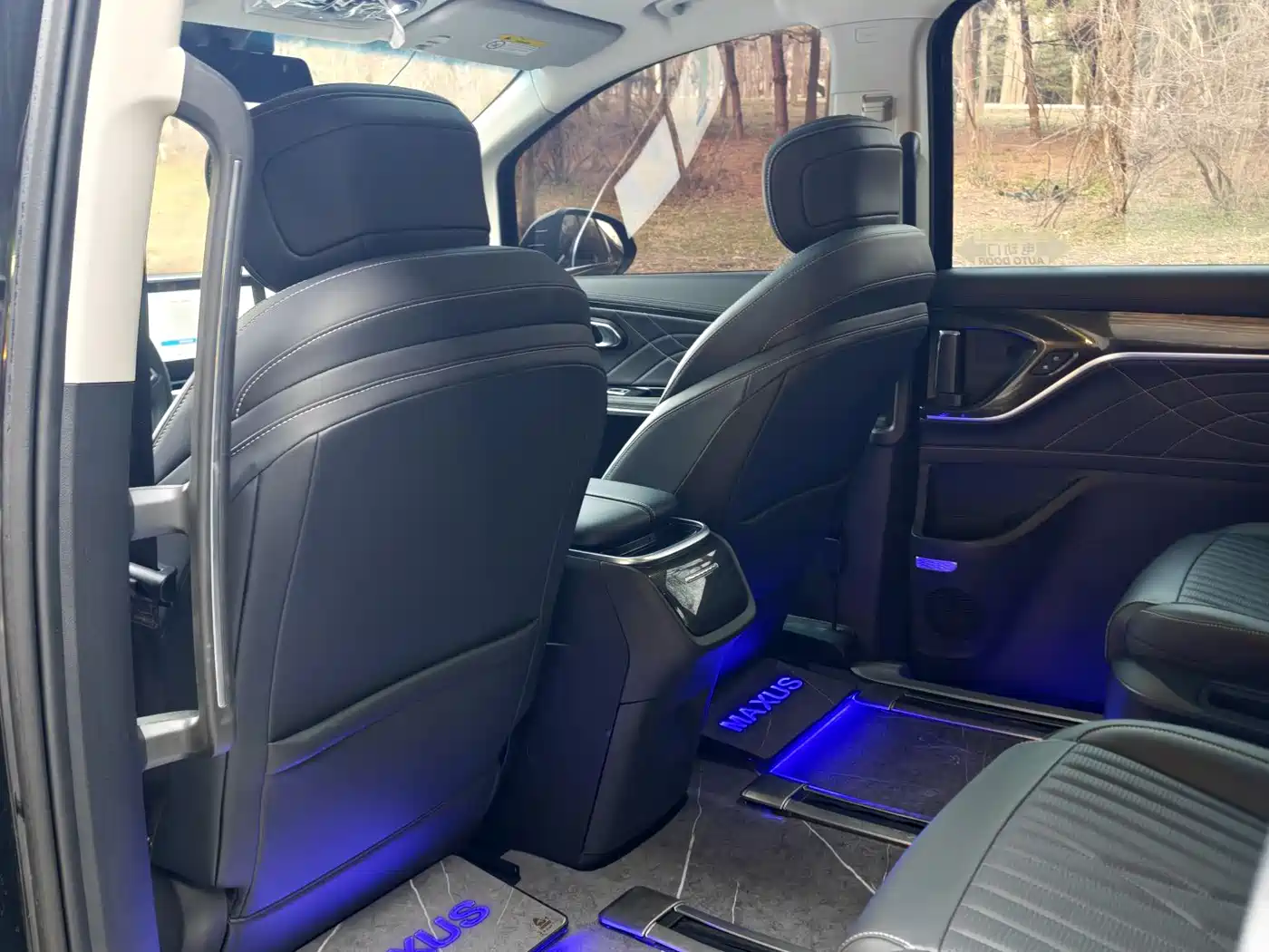 SAIC Maxus Maxus G90 2024 2.0T Stellar 7-Seater фото 9