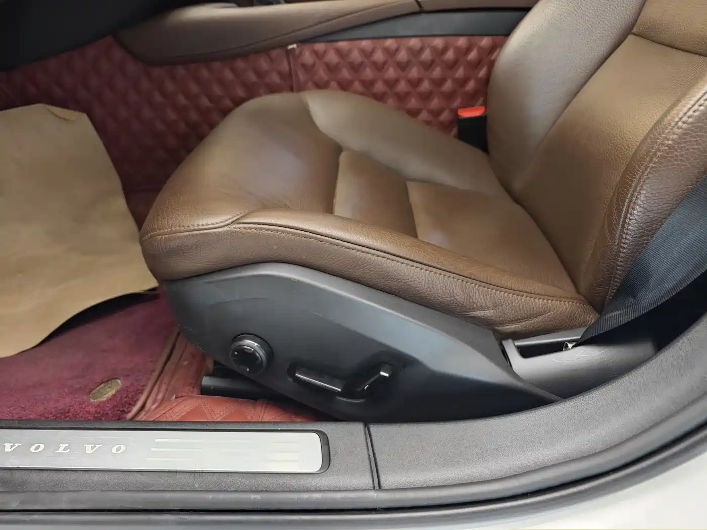 Фото 11 - Volvo S90