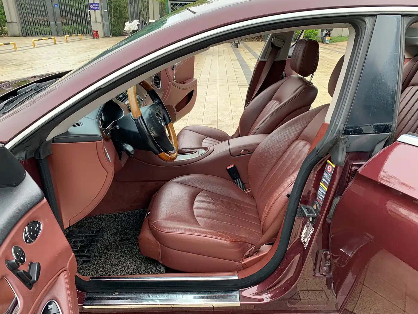Mercedes-Benz CLS 2009 CLS 350 фото 17