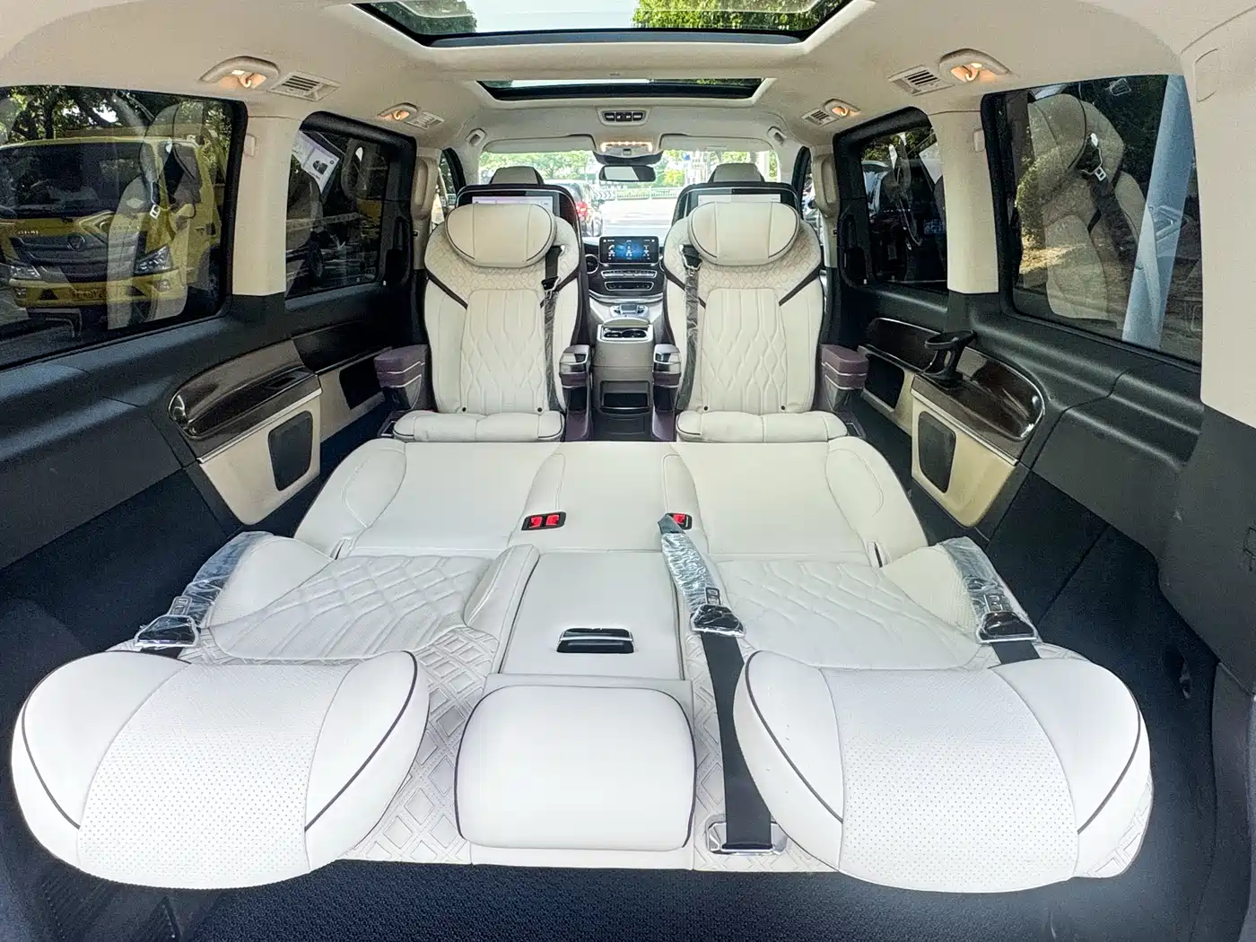 Mercedes-Benz V-Class 2022 V 260 Pilot Edition фото 45