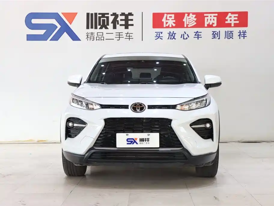 Toyota Wildlander 2022 2.0L CVT FWD Luxury Edition фото 2
