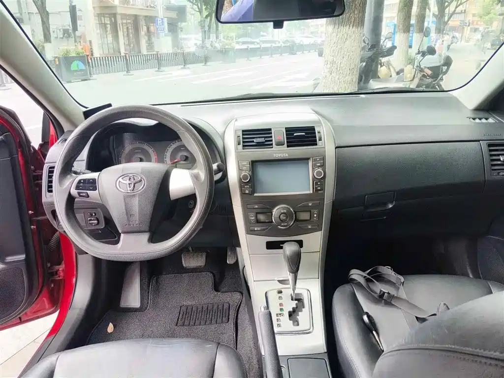 Photo 11 - Toyota Corolla