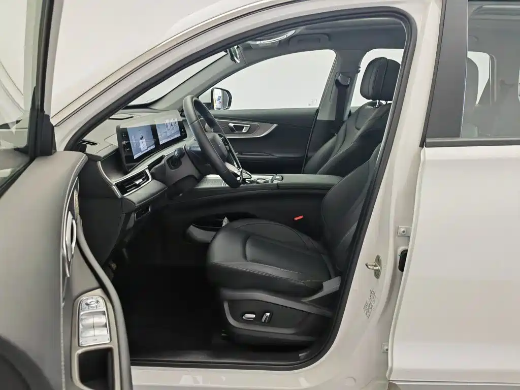 Chery Tiggo 8 PRO 2025 2025 290T 2WD Luxury Edition