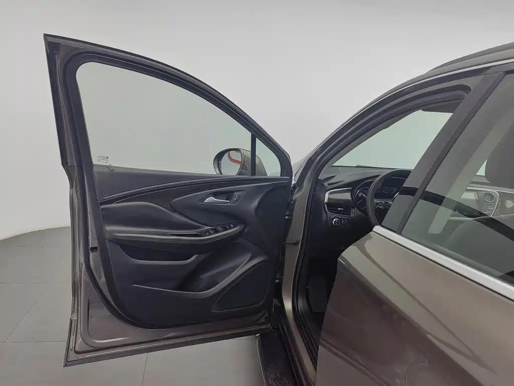 Фото 8 - Buick Envision Plus