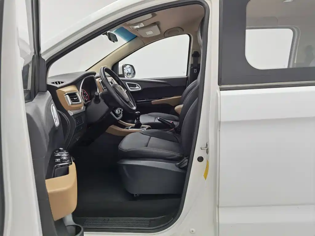 Jinbei F50 2019 2017 1.6L Manual Comfort