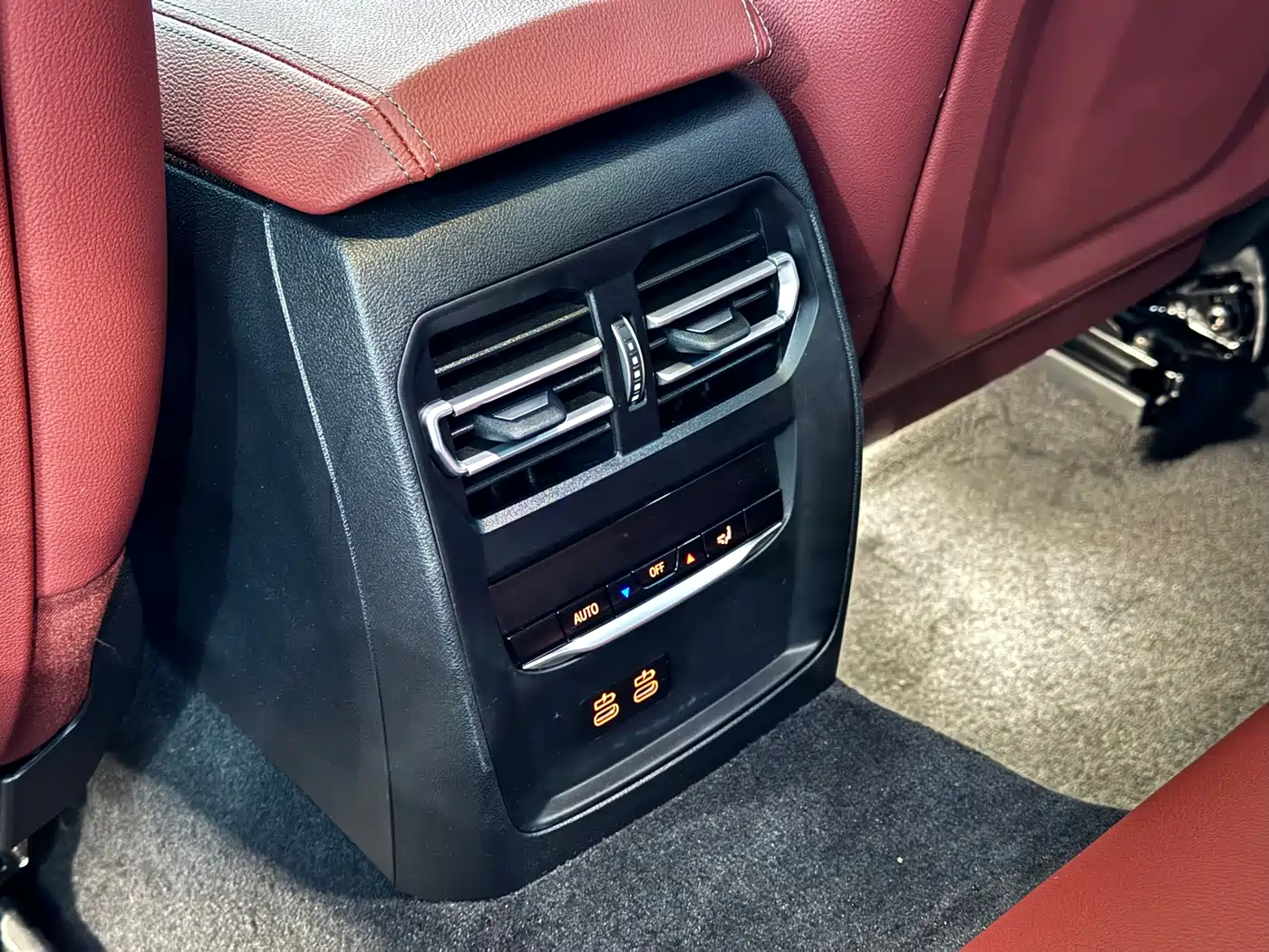 BMW 3 Series 2024 325i M Sport Shadowline Package фото 17