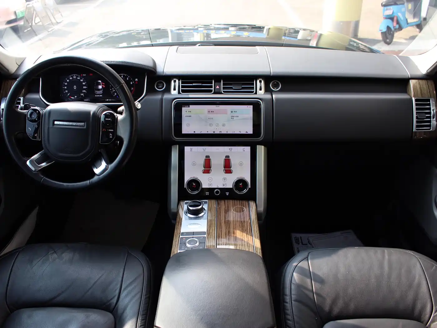Land Rover Range Rover 2019 3.0 SC V6 Golden Age Edition фото 8
