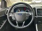 Photo 9 - Ford Edge