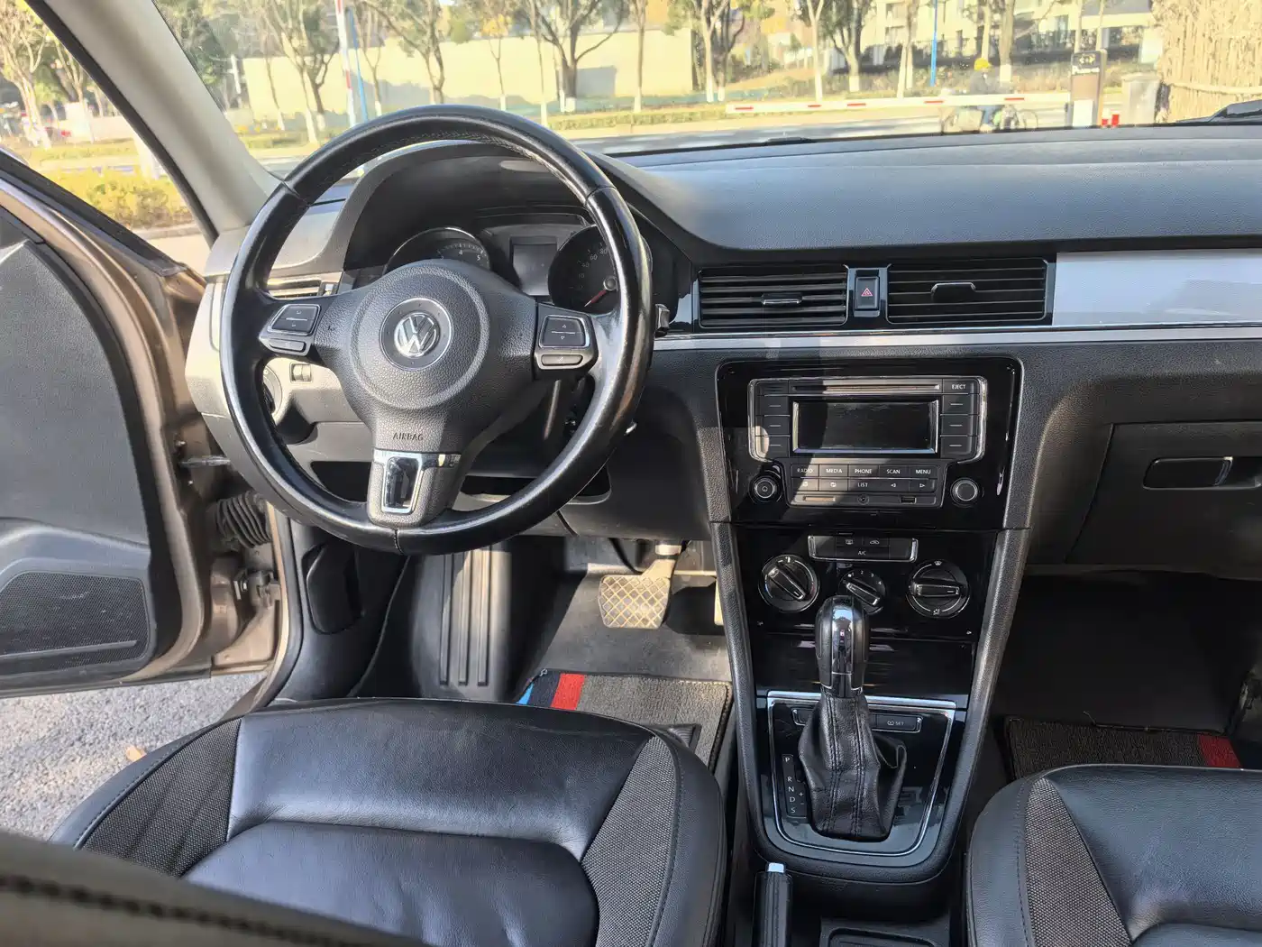 Volkswagen Bora 2015 Quality Edition 1.6L Automatic Comfort фото 4