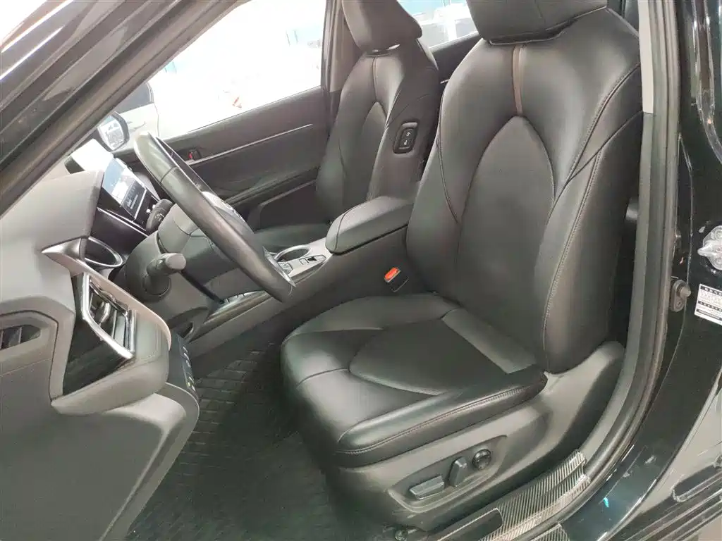 Toyota Camry 2023 2.0G Luxury Edition фото 11