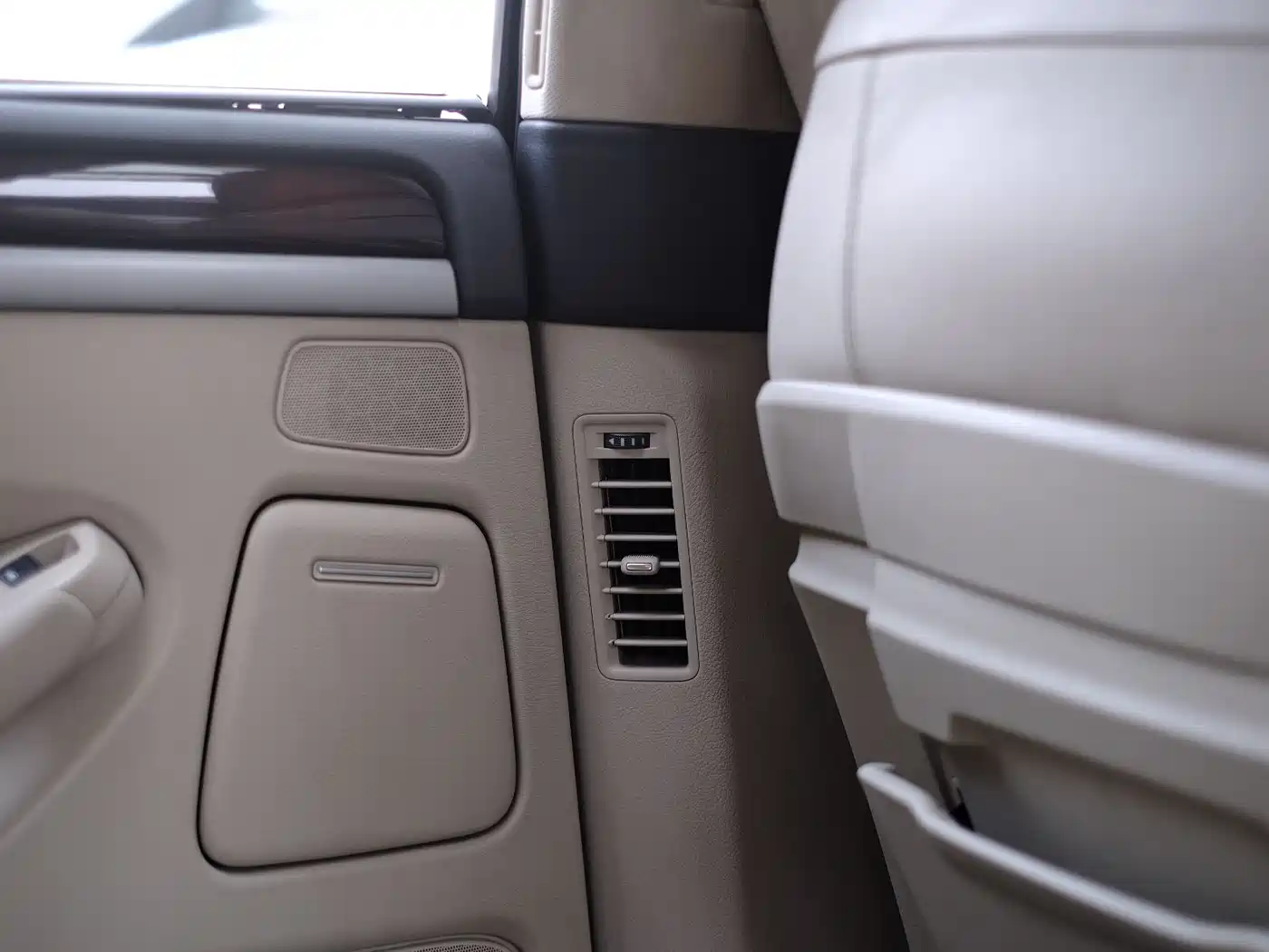Audi A8 2008 A8L 3.2 FSI Luxury фото 52