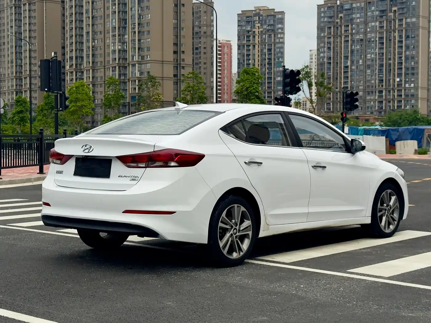 Hyundai Elantra 2016 Model 1.6L Automatic Smart Elite фото 9