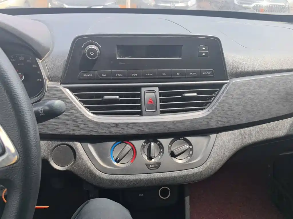 Baojun 310 2017 2016 1.2L Manual Comfort Model