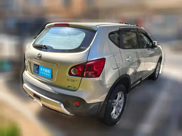 Nissan Qashqai 2010 20X Thunder CVT 2WD — фото 2