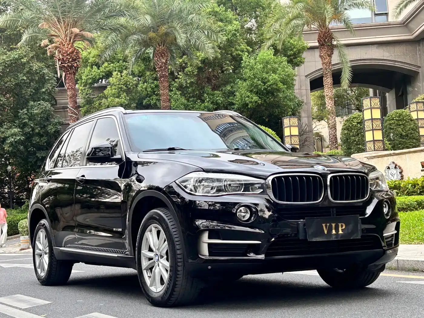 BMW X5 (Import) 2018 xDrive35i Elegant Model фото 3
