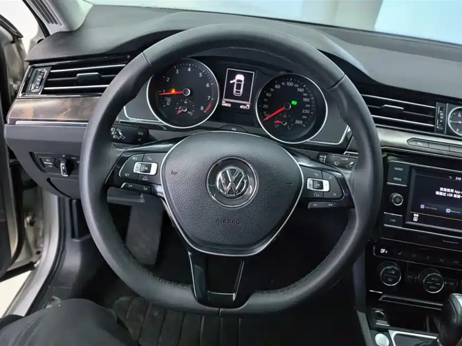 Volkswagen Magotan 2018 330TSI DSG Luxury фото 15
