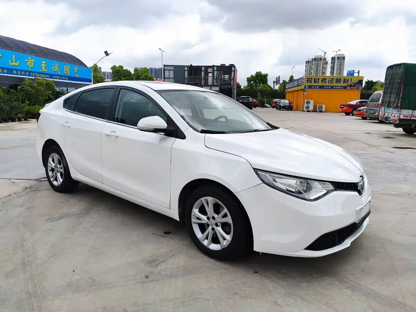MG GT 2017 2016 Model 1.5T Automatic Premium Luxury Edition
