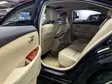 Фото 6 - Lexus ES