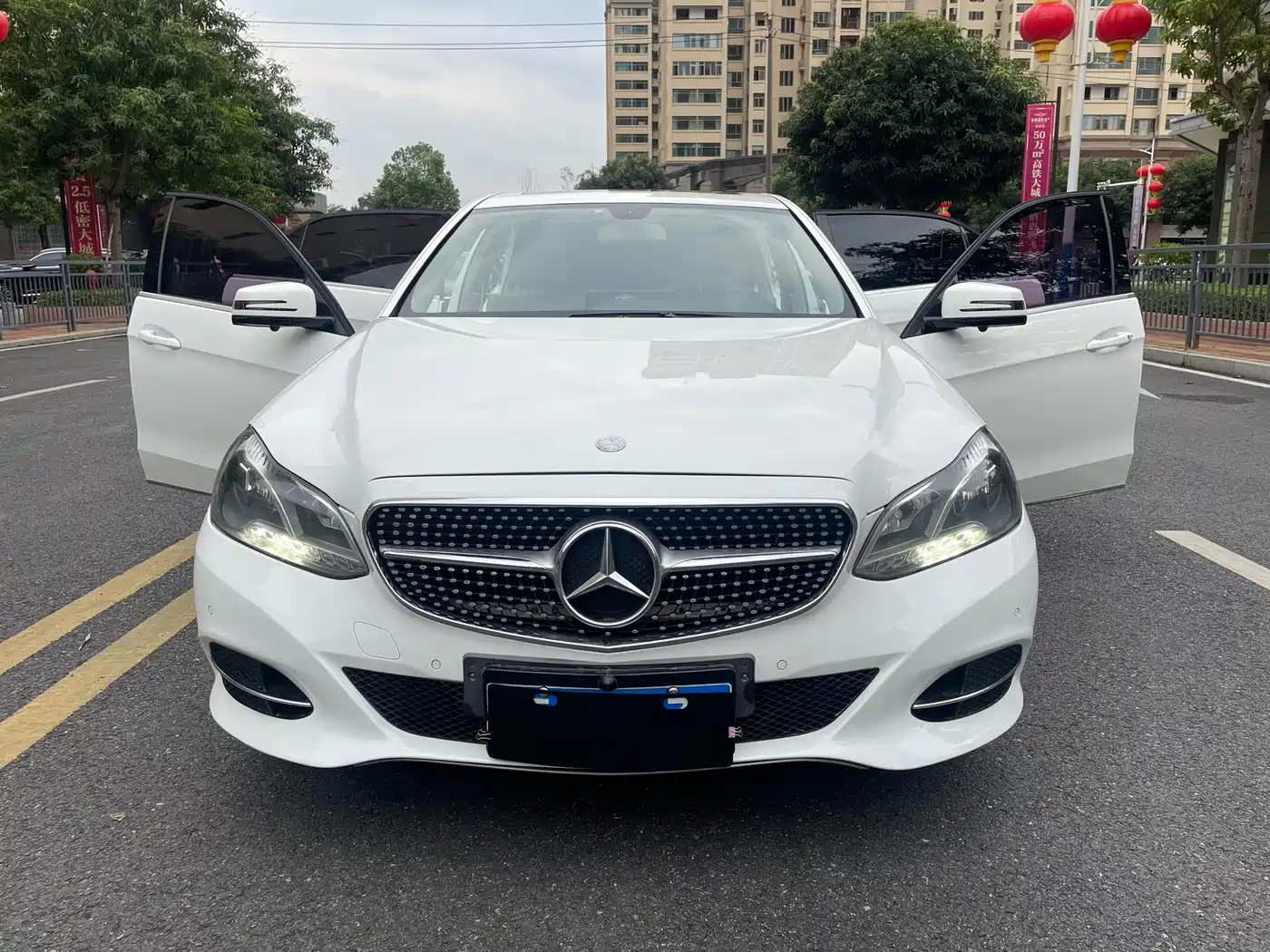 Mercedes-Benz E-Class 2014 E 260 L Sport фото 20