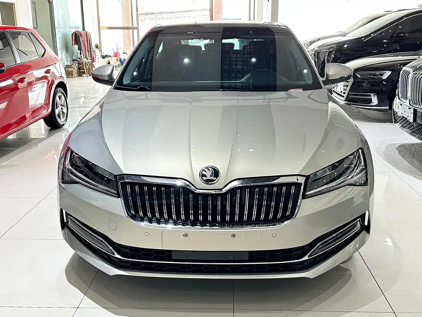 Škoda Superb 2019 TSI330 DSG Comfort Edition фото 2