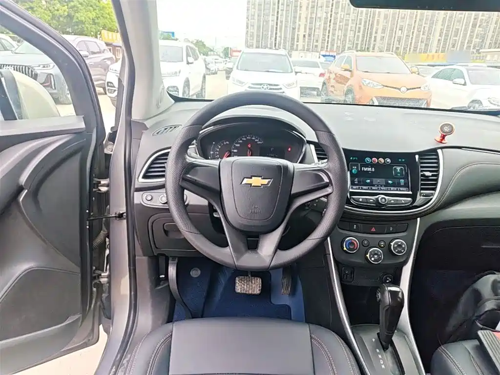 Chevrolet Trax 2018 330T Automatic 2WD Elite фото 11