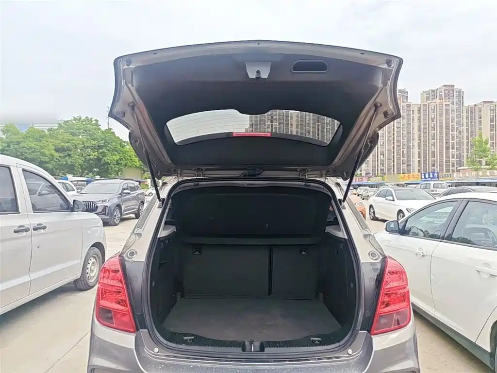 Chevrolet Trax 2018 330T Automatic 2WD Elite фото 19