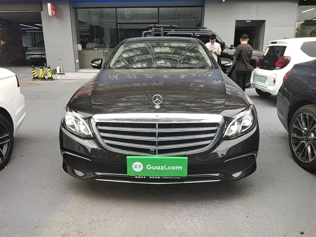 Mercedes-Benz E-Class 2019 E 300 L Fashion фото 3