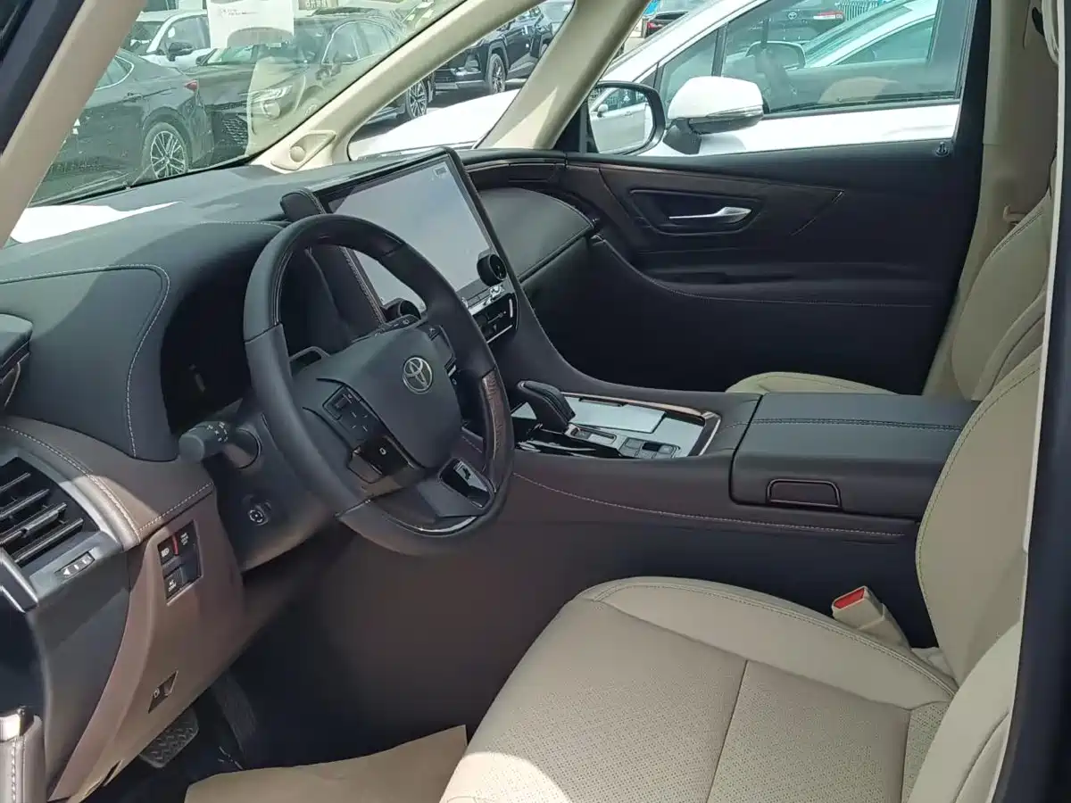 Toyota Alphard 2024 Hybrid 2.5L Prestige Edition фото 11