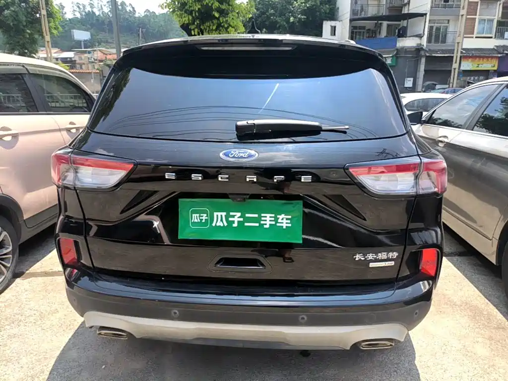 Фото 6 - Ford Escape