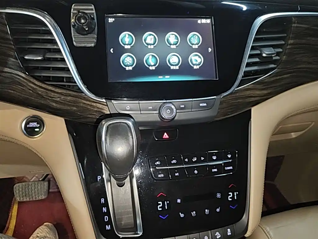 Buick GL8 2017 ES 28T Flagship China V фото 13