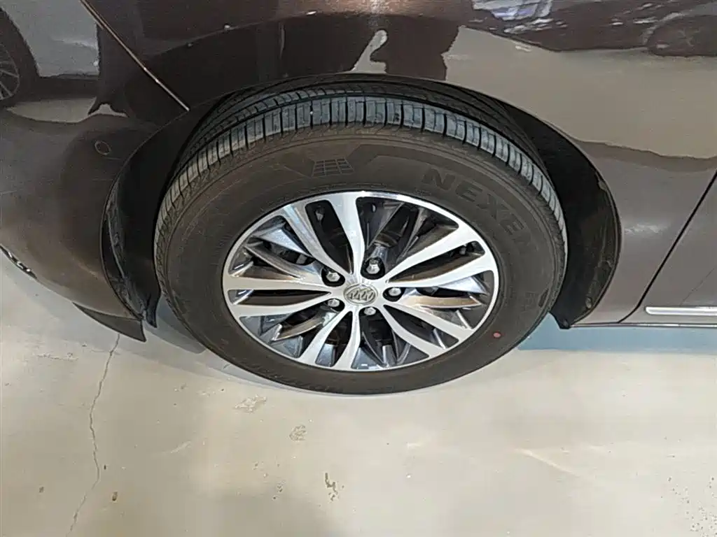 Buick GL8 2017 ES 28T Flagship China V фото 23