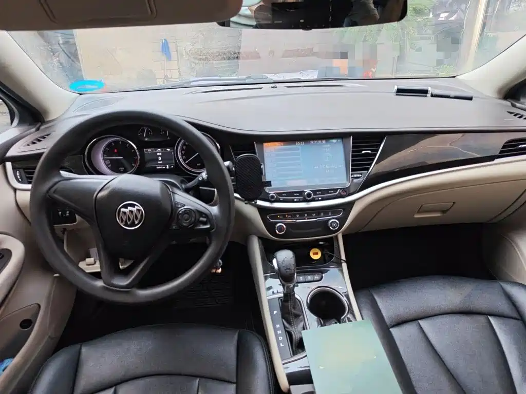 Фото 10 - Buick Verano
