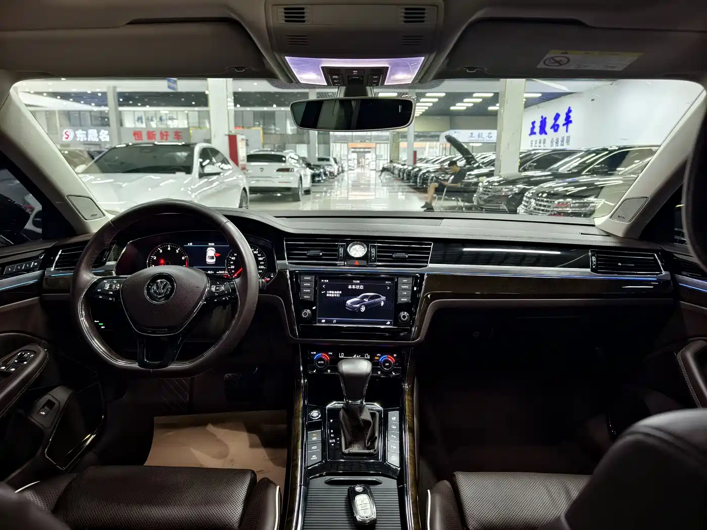 Volkswagen Phideon 2018 Facelift 380TSI FWD Flagship фото 5
