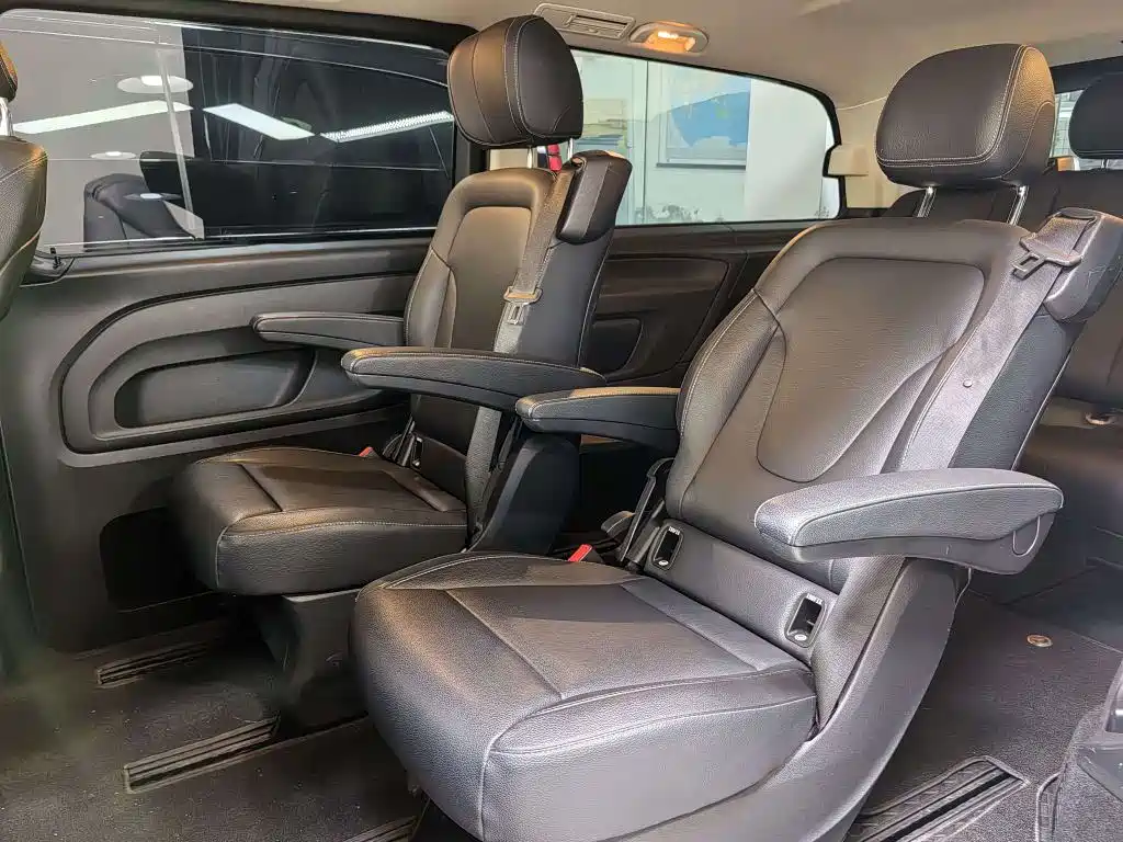 Mercedes-Benz Vito 2018 2.0T Business Edition China VI фото 11