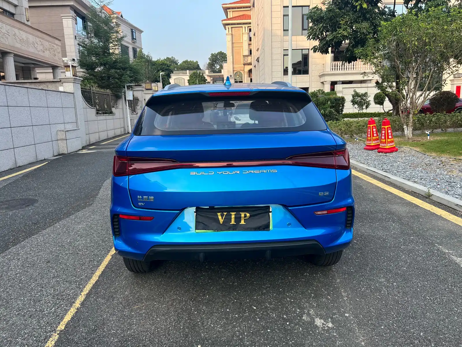 Фото 7 - BYD e2