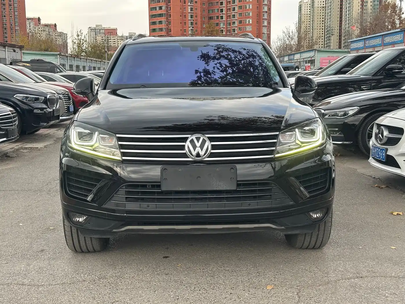 VOLKSWAGEN TOUAREG