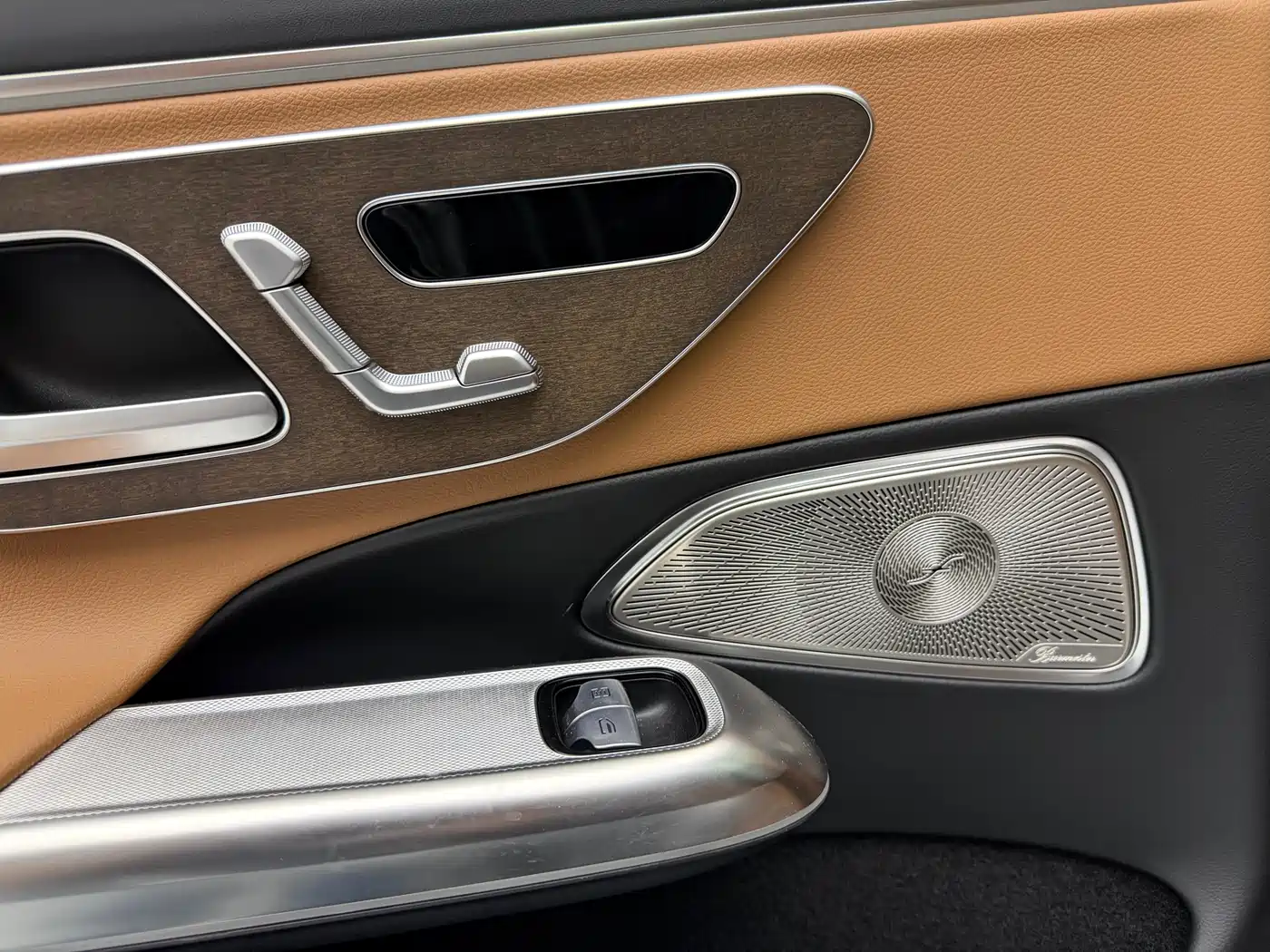 Mercedes-Benz E-Class 2025 Facelift E 300 L Luxury фото 12
