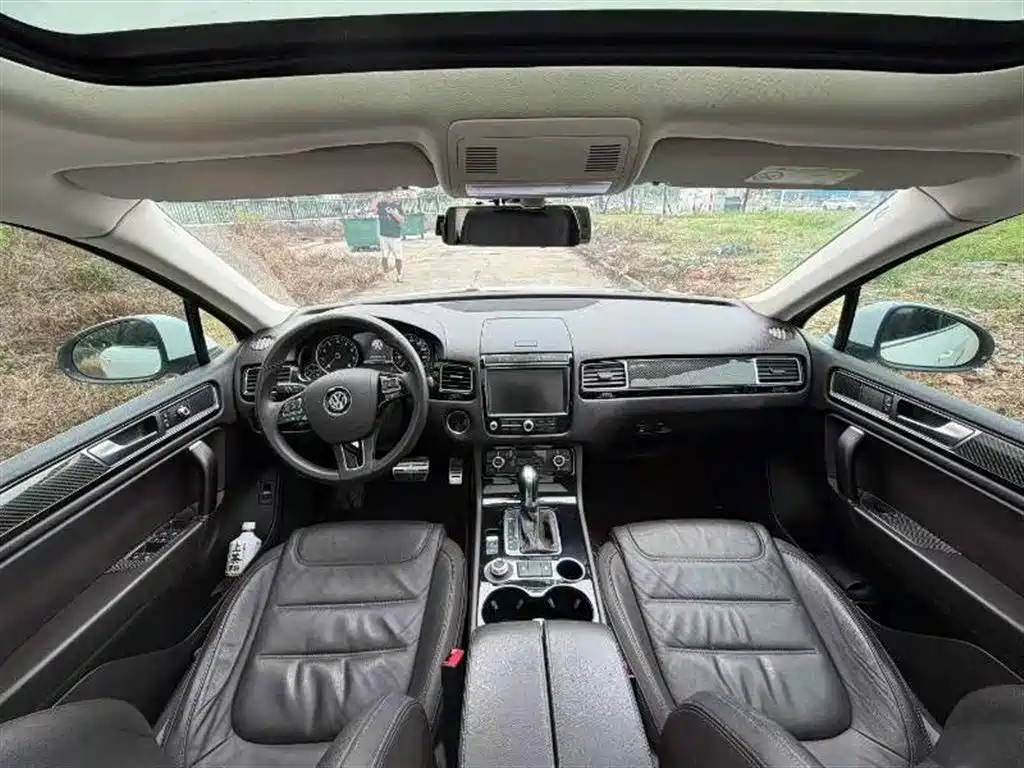 Volkswagen Touareg 2015 3.0TSI Standard Edition фото 5