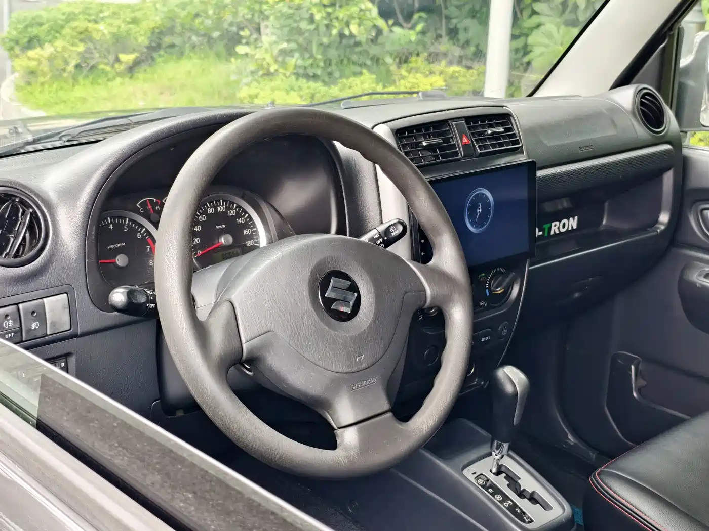 Suzuki Jimny (Import) 2011 2011 1.3 AT Navigation Edition