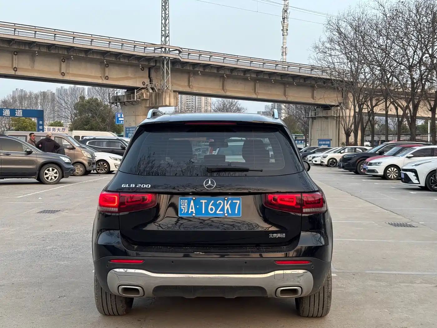 MERCEDES-BENZ GLB