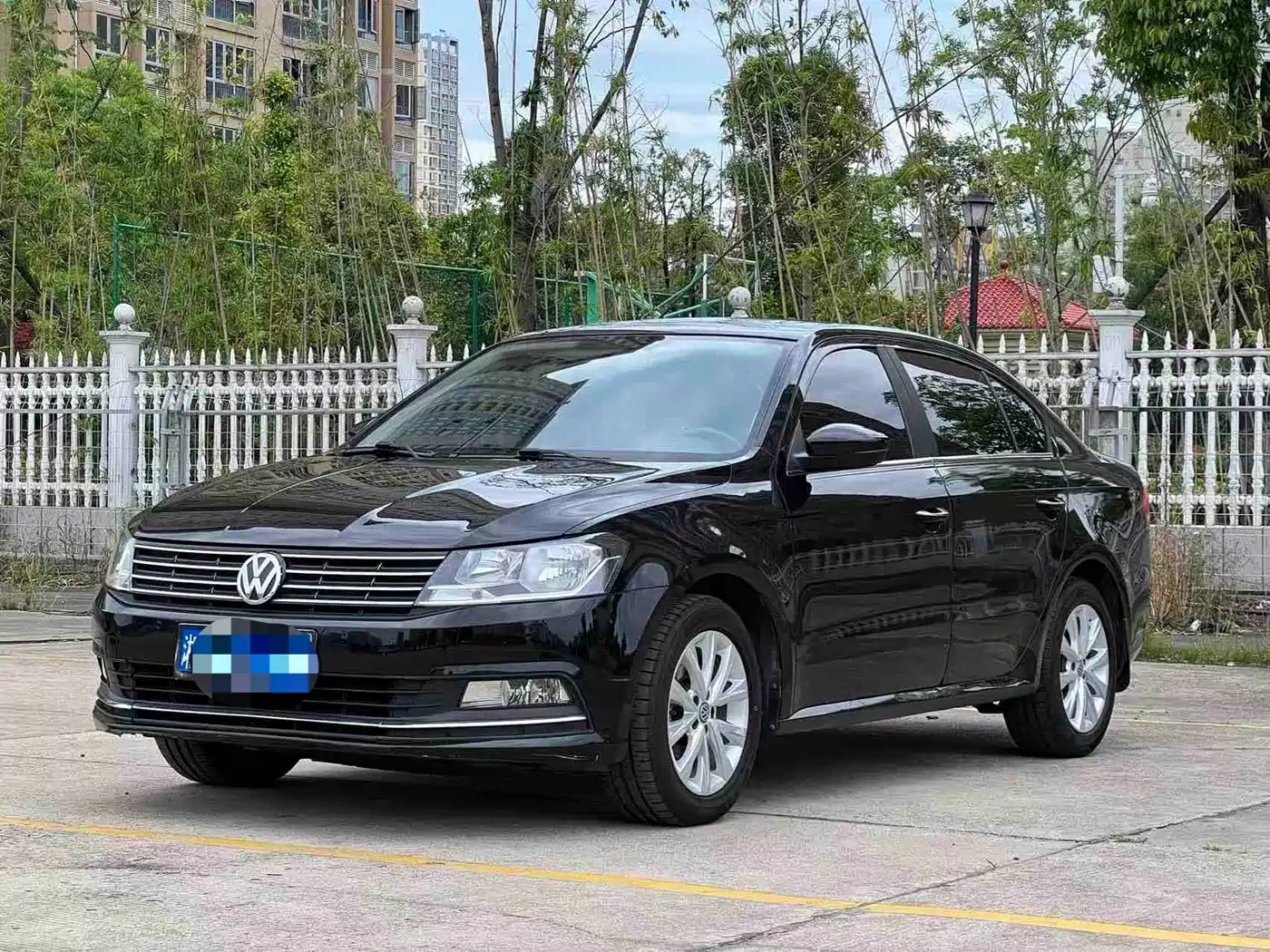 Volkswagen Lavida 2015 1.6L Automatic Comfort Edition
