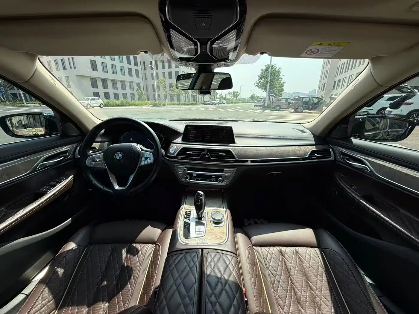 Photo 11 - BMW 7 Series