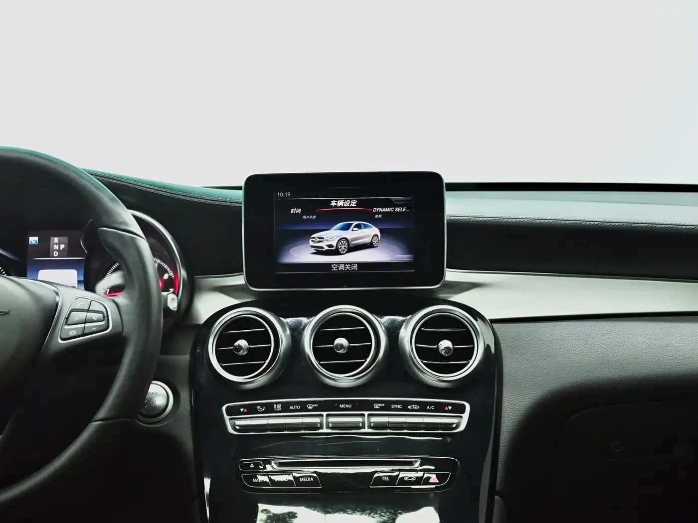 Mercedes-Benz GLC Coupe 2019 GLC 200 4MATIC Coupe SUV фото 12
