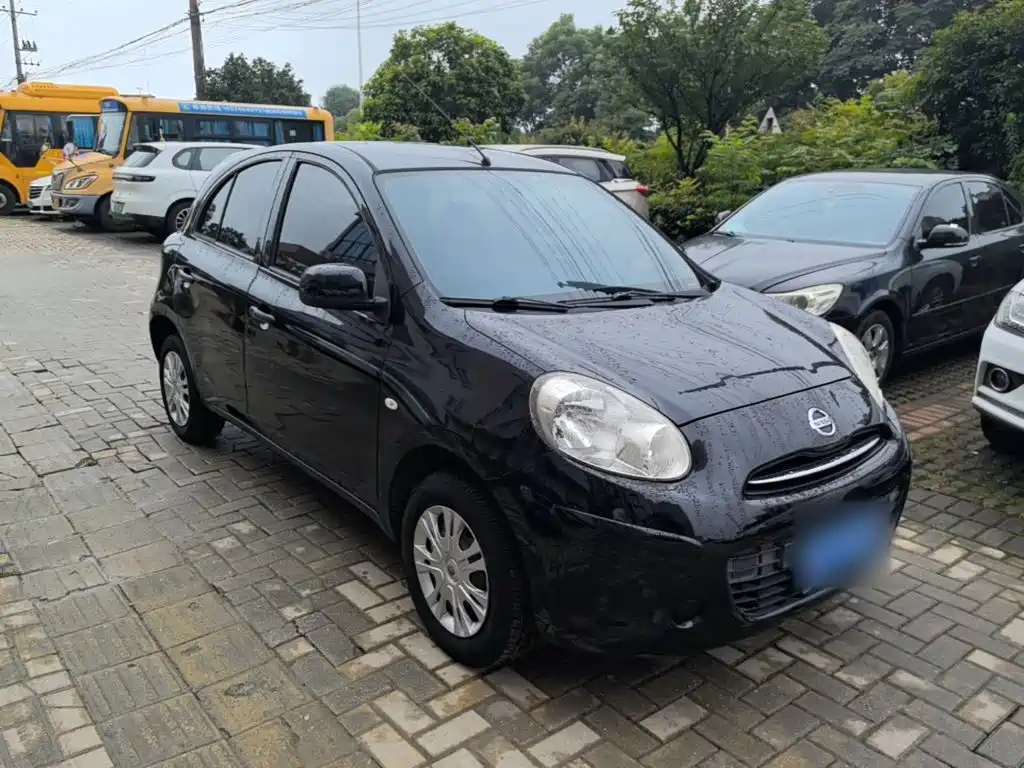 Nissan March 2016 2010 1.5L Automatic Easy Shine Edition